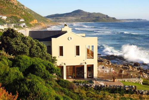 Coastal Haven — other in 32 Main Road Misty Cliffs, Scarborough ZA, 7975
