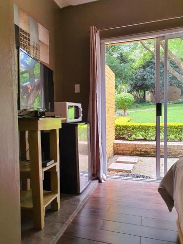 Silverstone Guesthouse - image 5