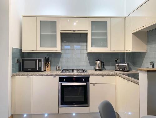 Forest Park Apartment - image 11