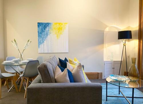 Forest Park Apartment - image 4