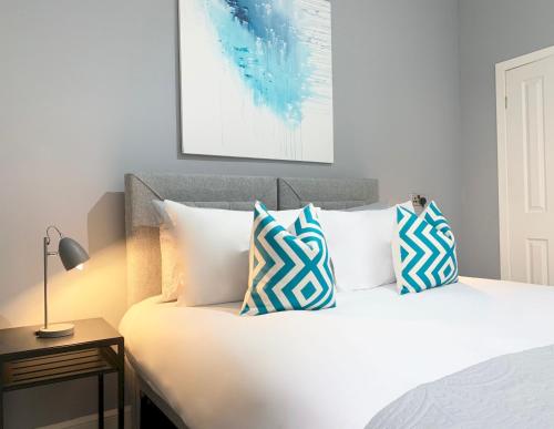 Forest Park Apartment - image 10