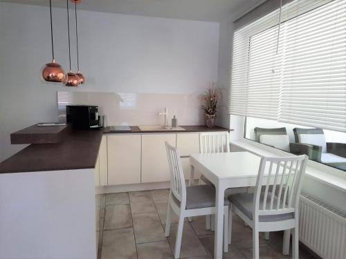 Kitchen, HOLI DAY SPA Appartement 2 in Reinickendorf