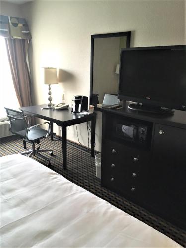 Standard King Room - Non Smoking