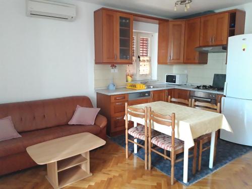 Apartment image 2
