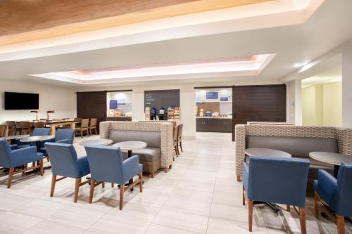 طعام و مشروبات, Holiday Inn Express & Suites Yosemite Park Area By IHG in Chowchilla