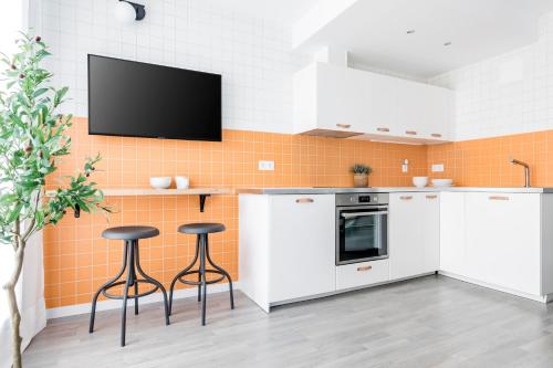 Kitchen, Cool Apartments by Olala Homes in Puente de Vallecas