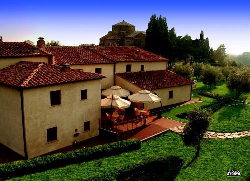 . Sovana Hotel & Resort