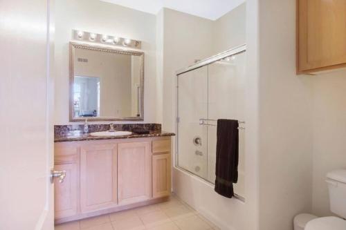2 Bed 2Bath Scenic Views - image 2