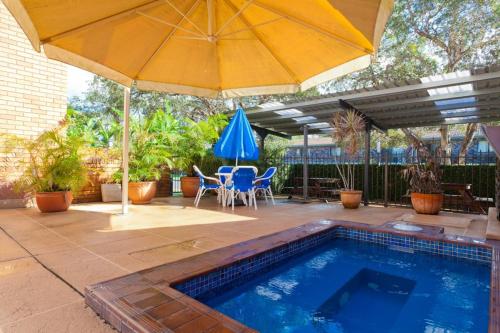 Sandcastles Holiday Apartments The 3.5-star Sandcastles Holiday Apartments offers comfort and convenience whether youre on business or holiday in Coffs Harbour. The hotel offers guests a range of services and amenities designed to