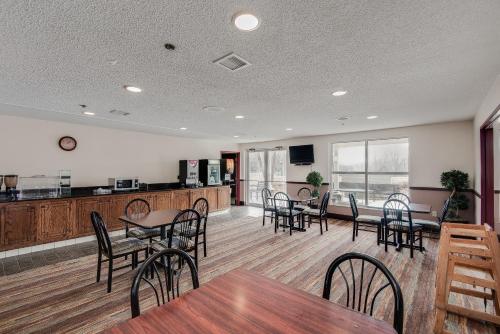 Food and beverages, TownSquare Place in Chaska (MN)