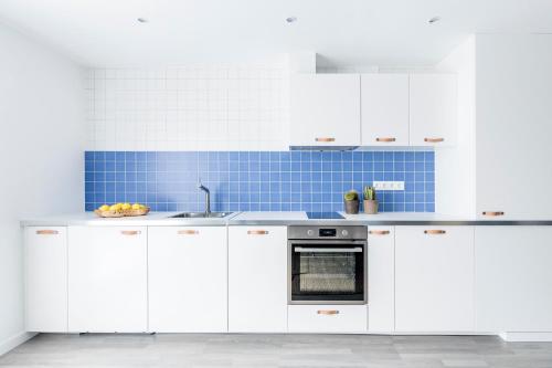 Kitchen, Cool Apartments by Olala Homes in Puente de Vallecas