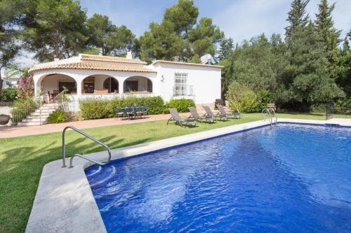 Benitachell Villa Sleeps 6 Pool WiFi gîte à louer Club de Golf Javea