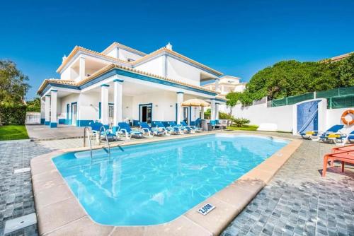  Sao Rafael Villa Sleeps 8 Pool Air Con WiFi, Unterkunft in Patroves