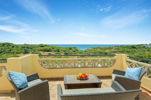  Sao Rafael Villa Sleeps 8 Pool Air Con WiFi, Unterkunft in Patroves