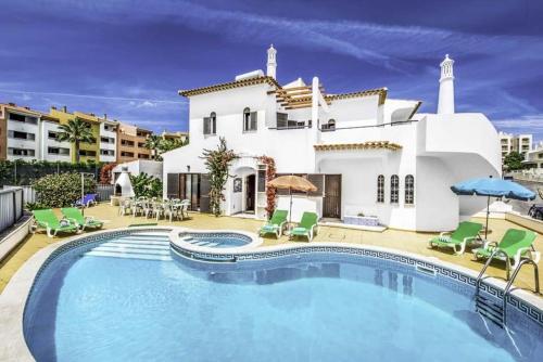  Areias de Sao Joao Villa Sleeps 10 Pool WiFi in Brejos