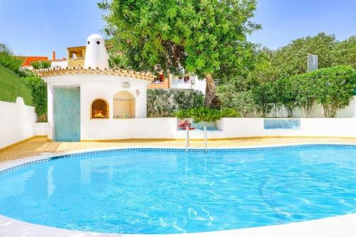  Areias de Sao Joao Villa Sleeps 10 Pool Air Con in Brejos