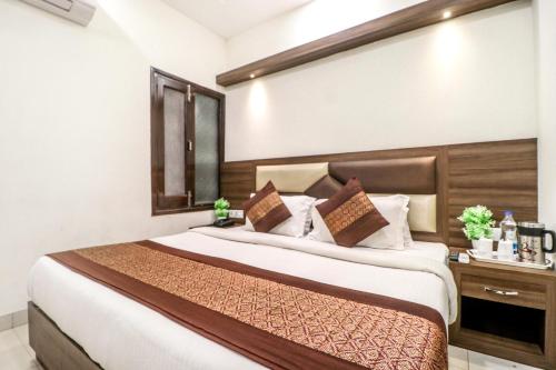 Deluxe Double Room (2 Adults + 1 Child) image 7