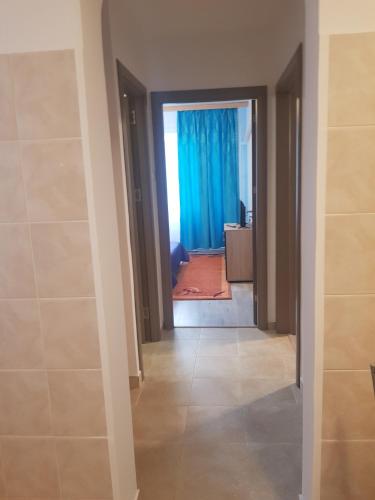 One-Bedroom Apartment image 3