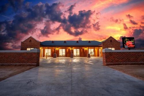 Red Waratah Accommodation