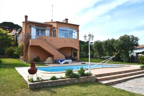 Begur Villa Sleeps 8 with Pool gîte à louer Aiguablava