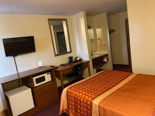 Heartland Hotel & Suites