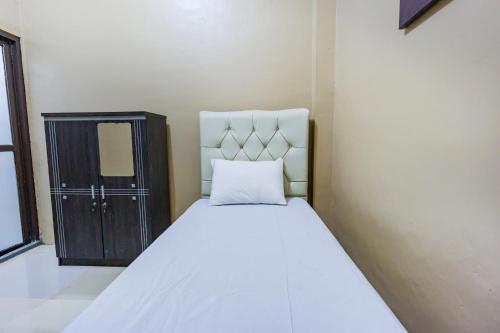 OYO Life 2866 Kost Syahira