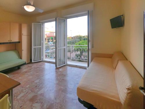 2 bedrooms, 5 beds