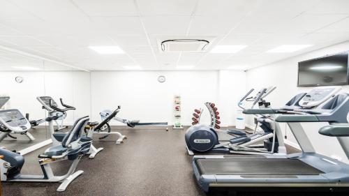 Holiday Inn London Luton Airport an IHG Hotel - image 9