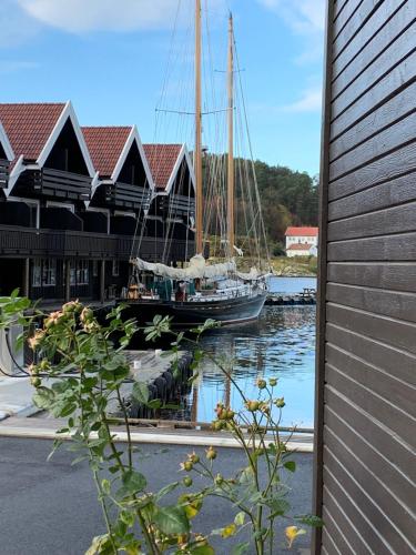 . Trysnes Brygge