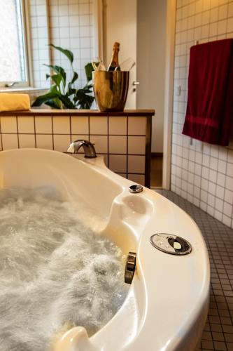 Junior Suite with Garden View