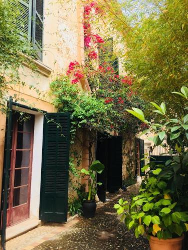  CAN FRESSA Apartments in a Manor house with bodega in Alaró