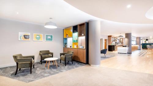 Holiday Inn London Luton Airport an IHG Hotel - image 3
