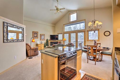 Townhome with Hot Tub 10 Mi to Breckenridge! - image 6