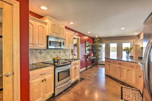 Serene Lakefront Retreat with Dock in Duck Creek! in Claremore (OK)