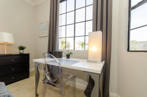 Designer Penthouse 2 Bedroom with Balcony Beverly Hills Adjacent, Los Angeles (fotografie 7)