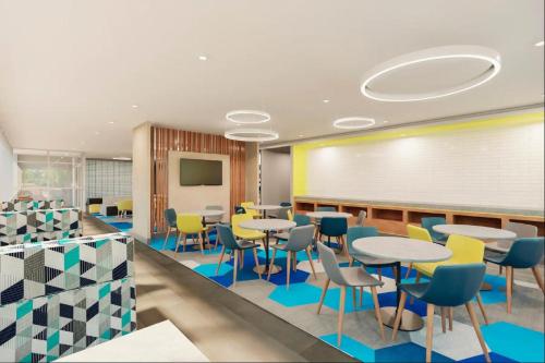 Holiday Inn Express And Suites George Quincy South - 바/라운지