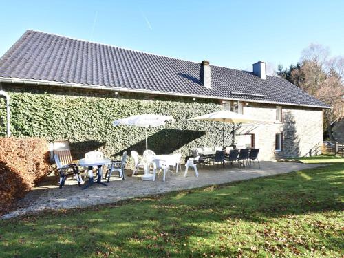 Quaint Cottage in Kuchelscheid with Terrace