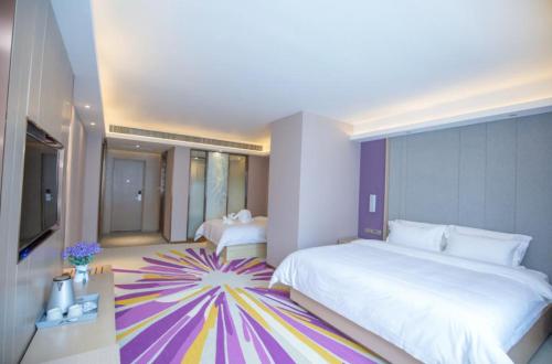 1 double bed, 1 twin bed