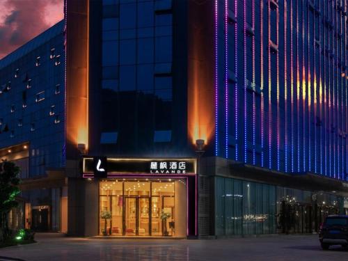 . Lavande Hotel Yibin University City Exhibition Center