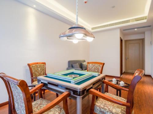 Lavande Hotel Luzhou High-Speed Railway Station Southwest Trading Market