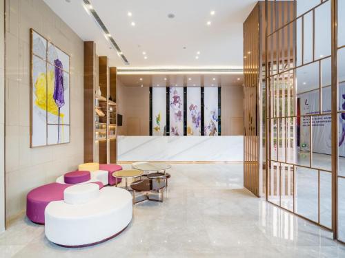 Lavande Hotel Luzhou High-Speed Railway Station Southwest Trading Market
