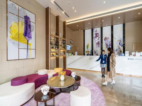 Lavande Hotel Luzhou High-Speed Railway Station Southwest Trading Market