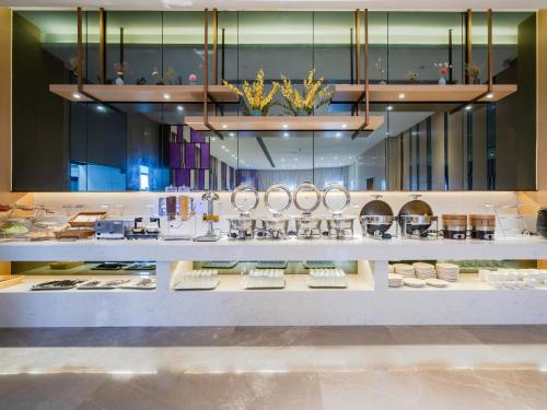 Lavande Hotel Luzhou High-Speed Railway Station Southwest Trading Market