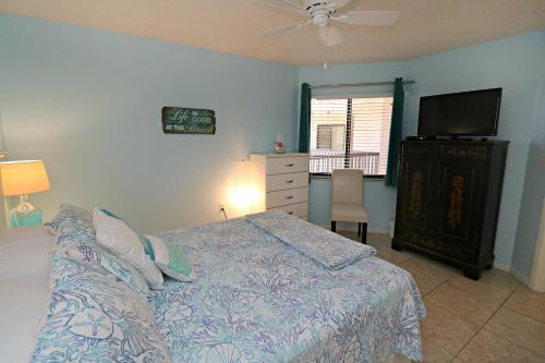 Ocean Village Club E32 - image 6
