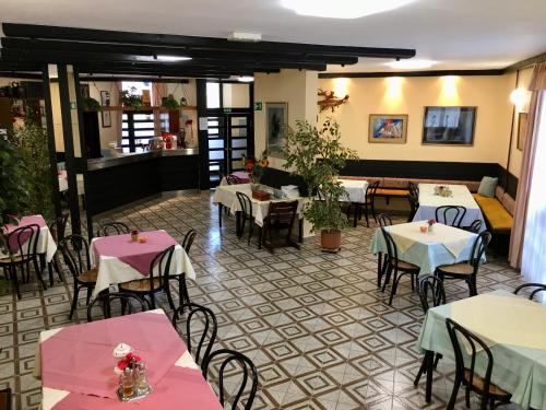Ресторан, Guest House Atelsek in Recica Ob Savinji