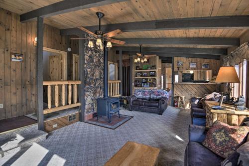 . Cabin by Rio Grande - 19 Mi to Wolf Creek!
