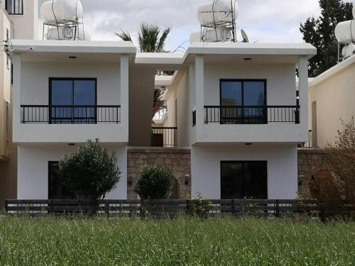 Seashell Apartments