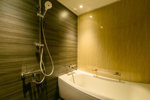 Bathroom, Kanazawa Tokyu Hotel in Korinbo