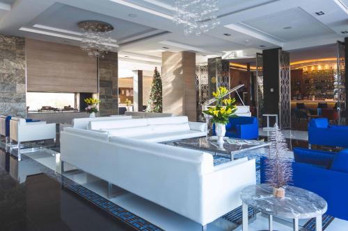 로비, The View Bouznika in 보우즈니카