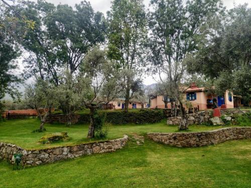 ALDEA VETONIA Complejo vacacional de Casitas Estudios y Chalets de 1 y 2 habitaciones con porche privado en Hervás -Mayo y Junio Salida hasta las 21h gratis sujeto a disponibilidad-Julio y agosto 4 actividades al día y Restaurante Terraza - main image